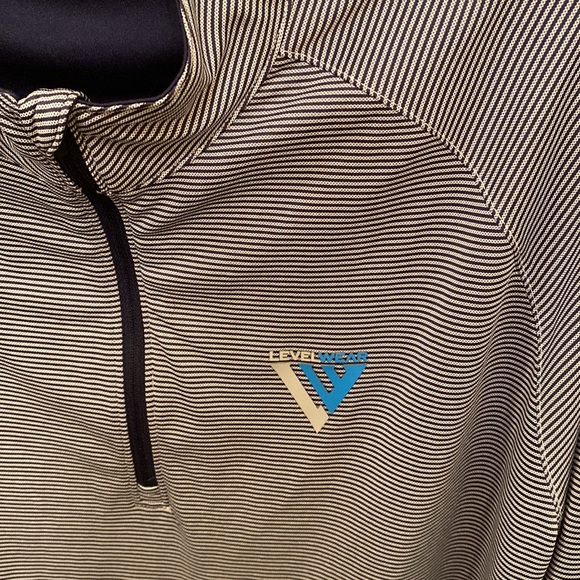Mens Levelwear 1/4 zip size small 2 shirts one grey stripe and one navy stripe - Picture 6 of 7